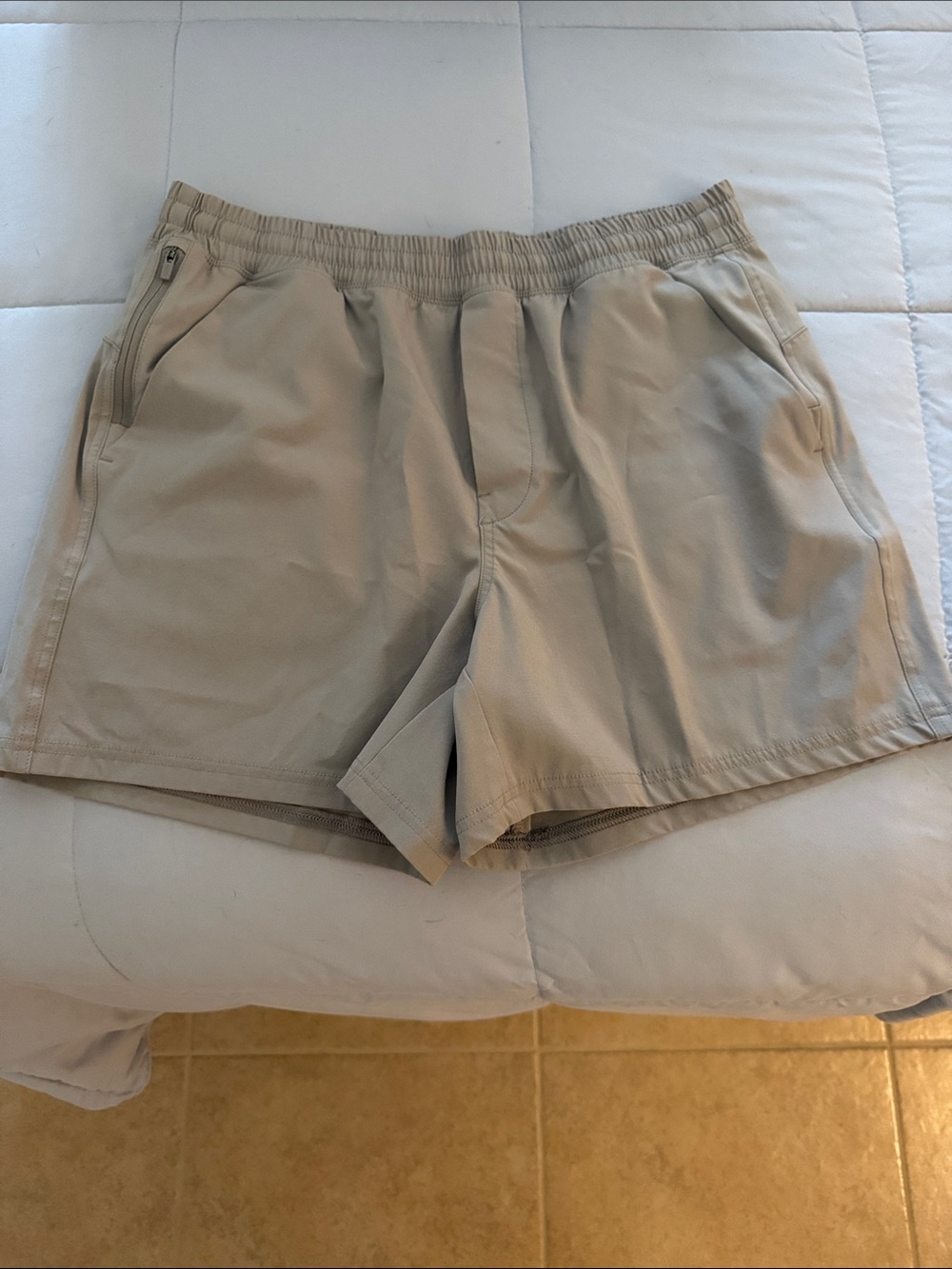 Men's Athletic Elastic Waist Shorts - Light Grey